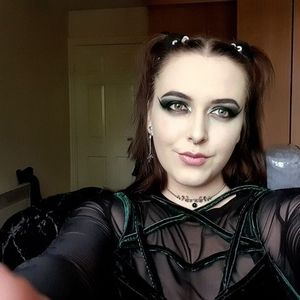 Meet your Posher, Phoebe